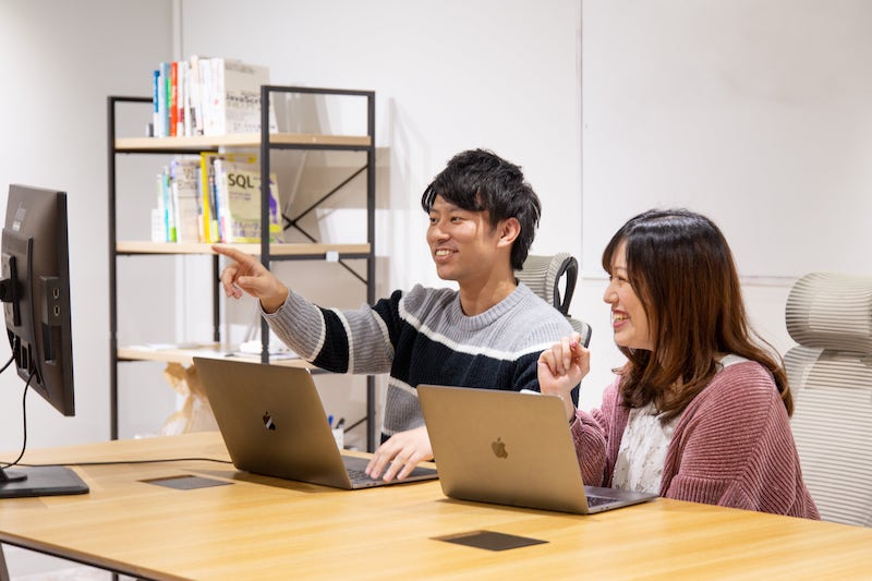 Webエンジニアになるために必要なスキルを徹底的に磨くことができます。